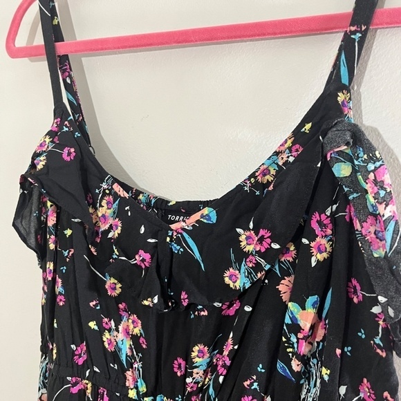 Torrid Top Women 18 Black Tank Floral Ruffle Feminine Whimsigoth Fairy Boho 80s - Picture 5 of 14